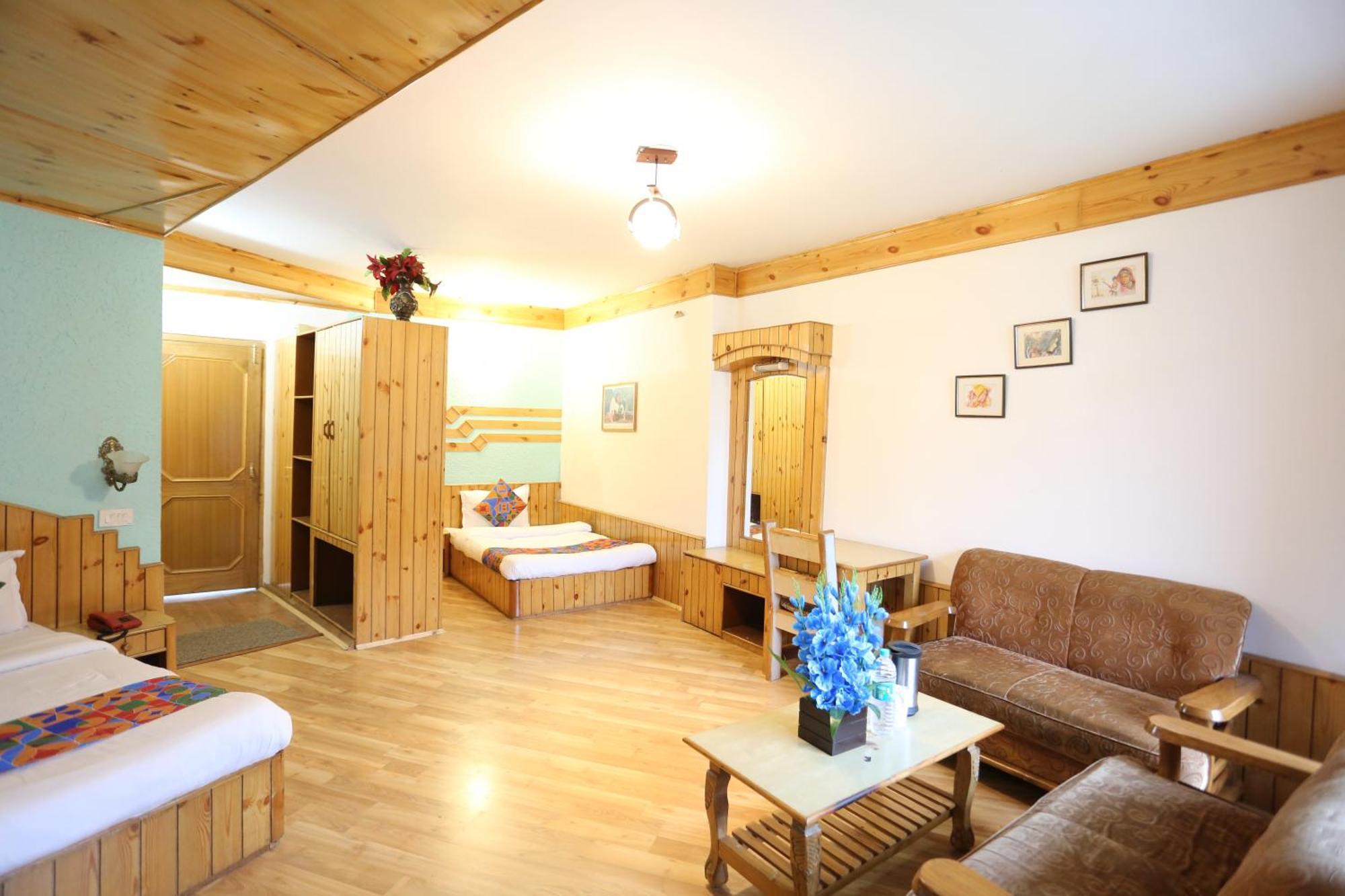 Hotel Surbhi Vashist Экстерьер фото