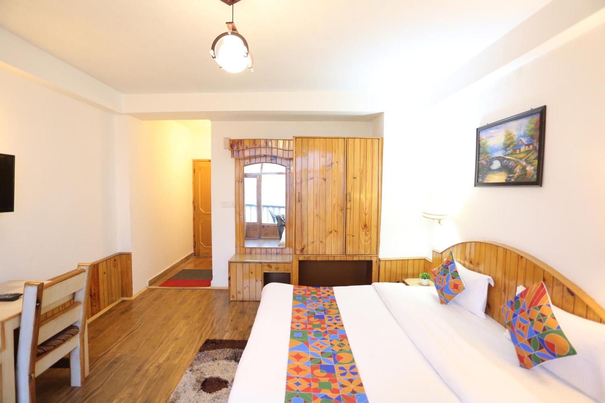 Hotel Surbhi Vashist Экстерьер фото
