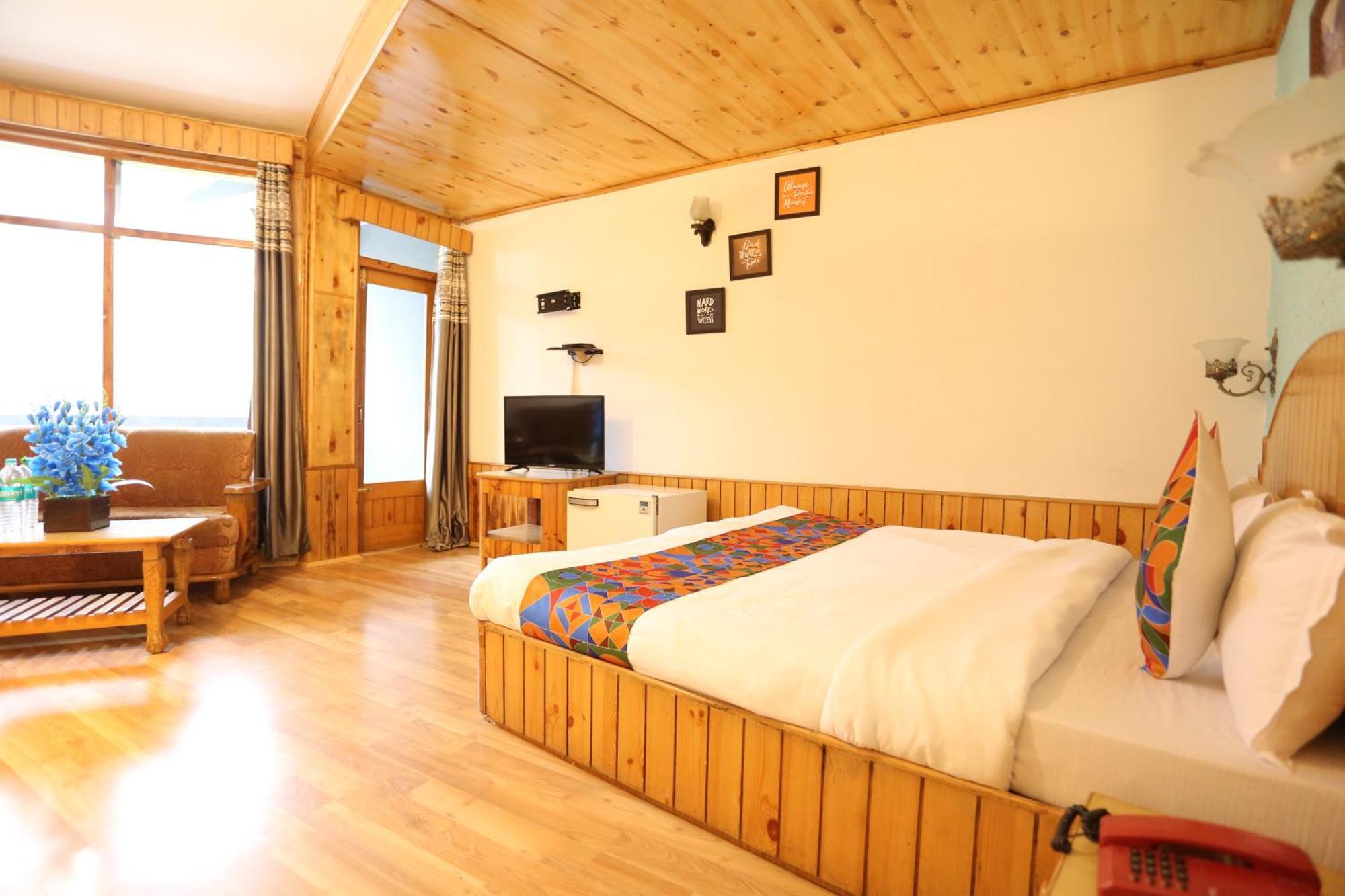 Hotel Surbhi Vashist Экстерьер фото
