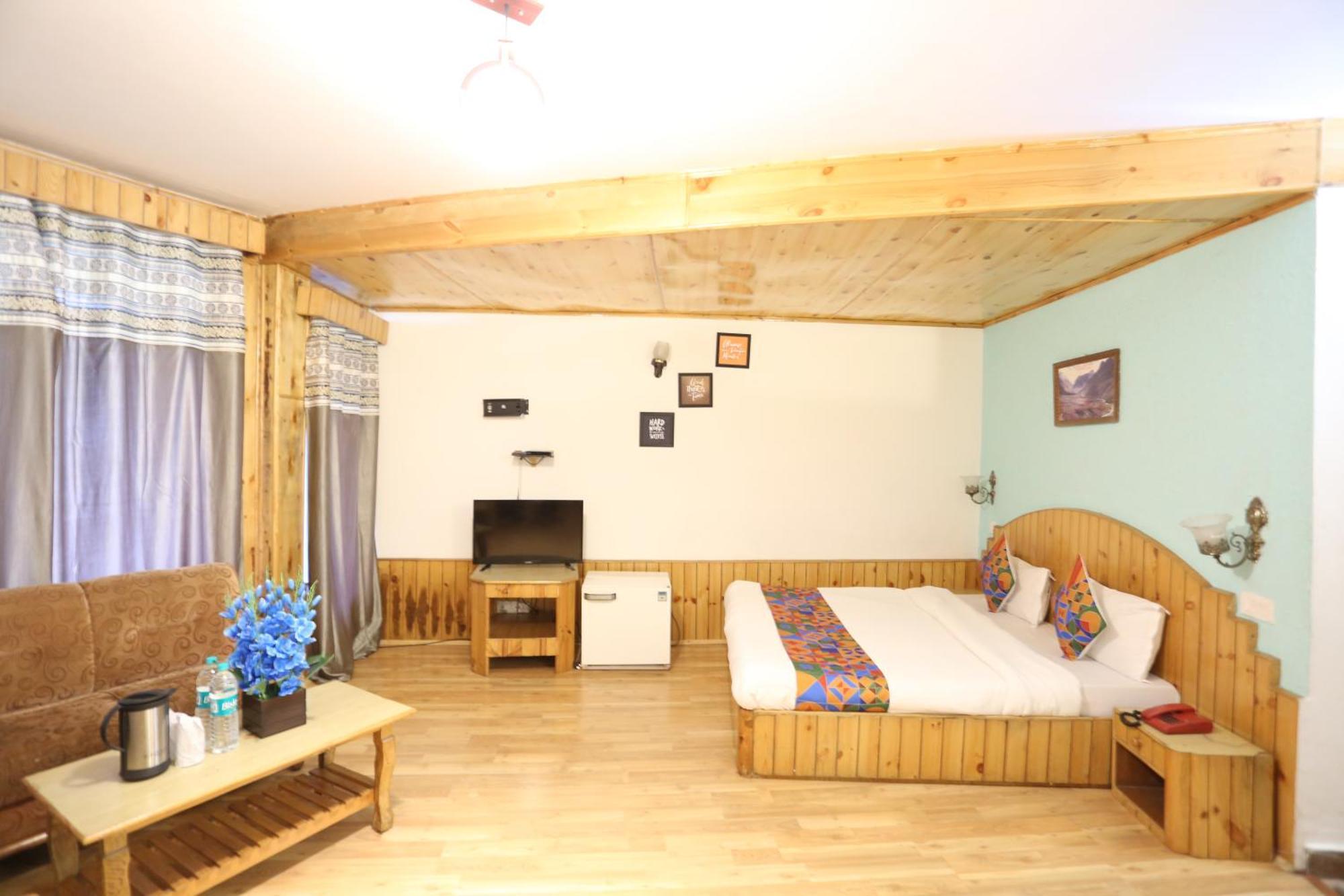 Hotel Surbhi Vashist Экстерьер фото