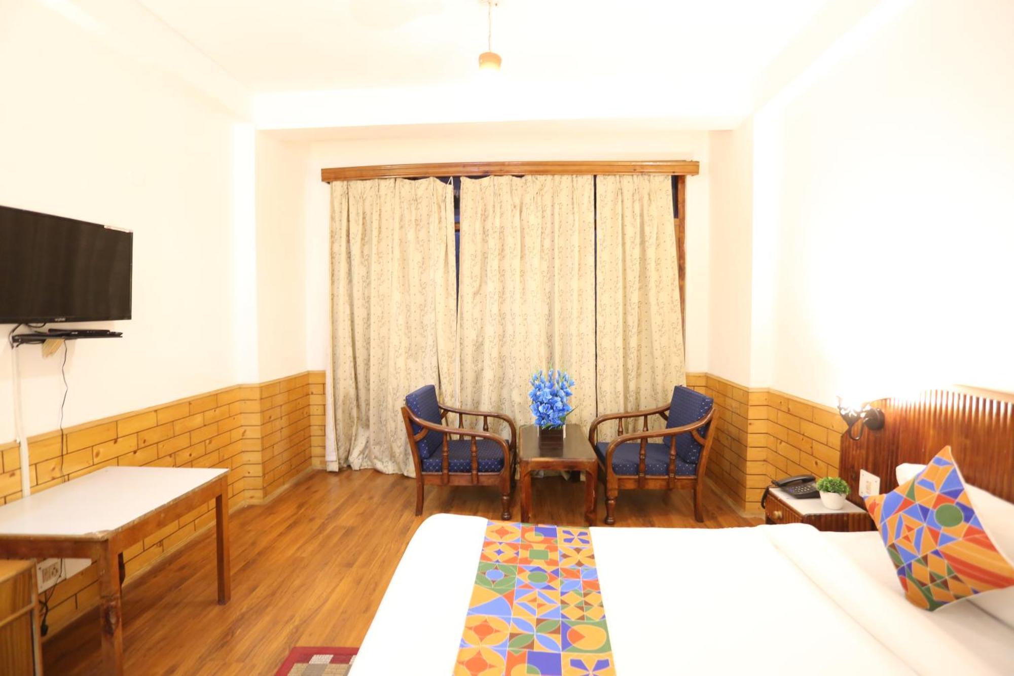 Hotel Surbhi Vashist Экстерьер фото