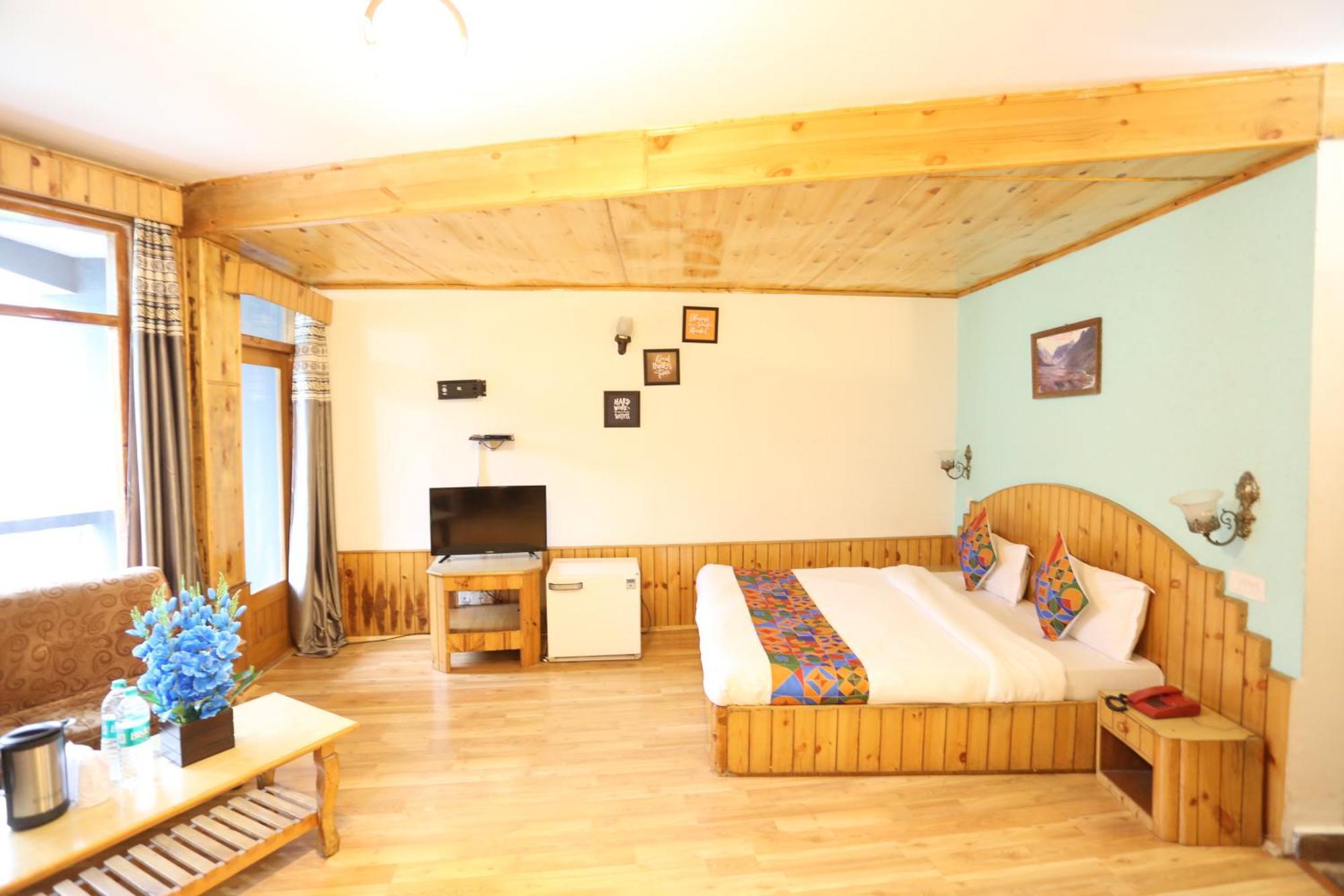 Hotel Surbhi Vashist Экстерьер фото