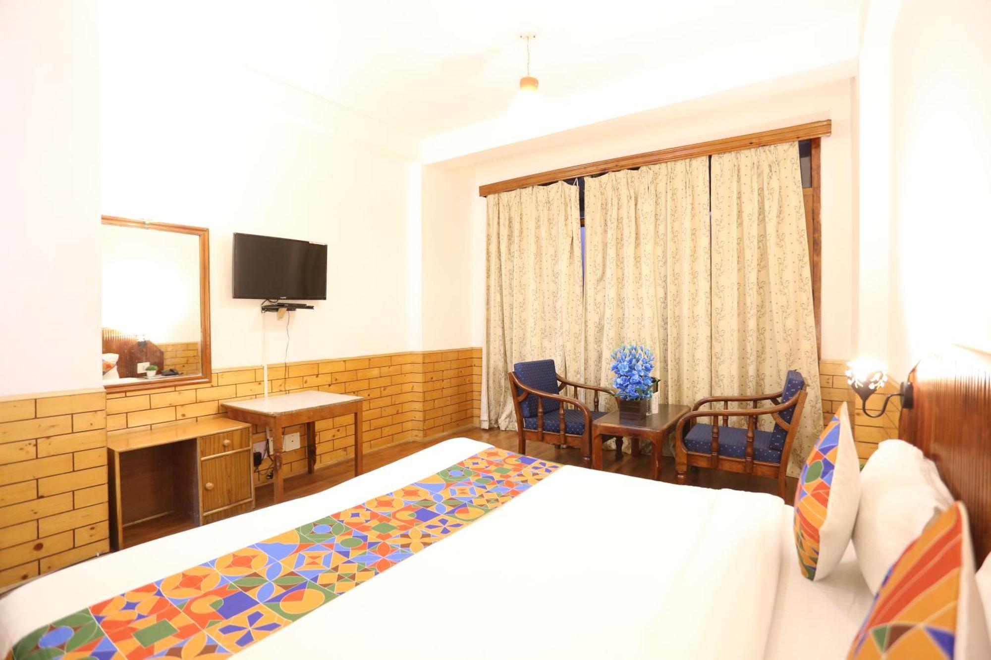 Hotel Surbhi Vashist Экстерьер фото