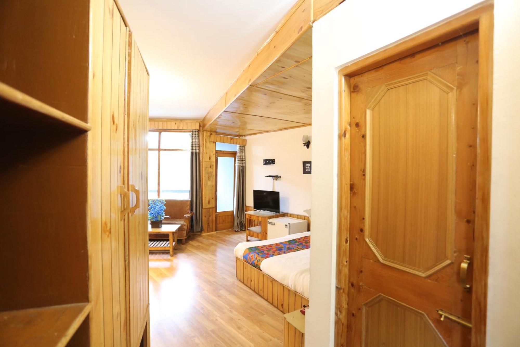 Hotel Surbhi Vashist Экстерьер фото