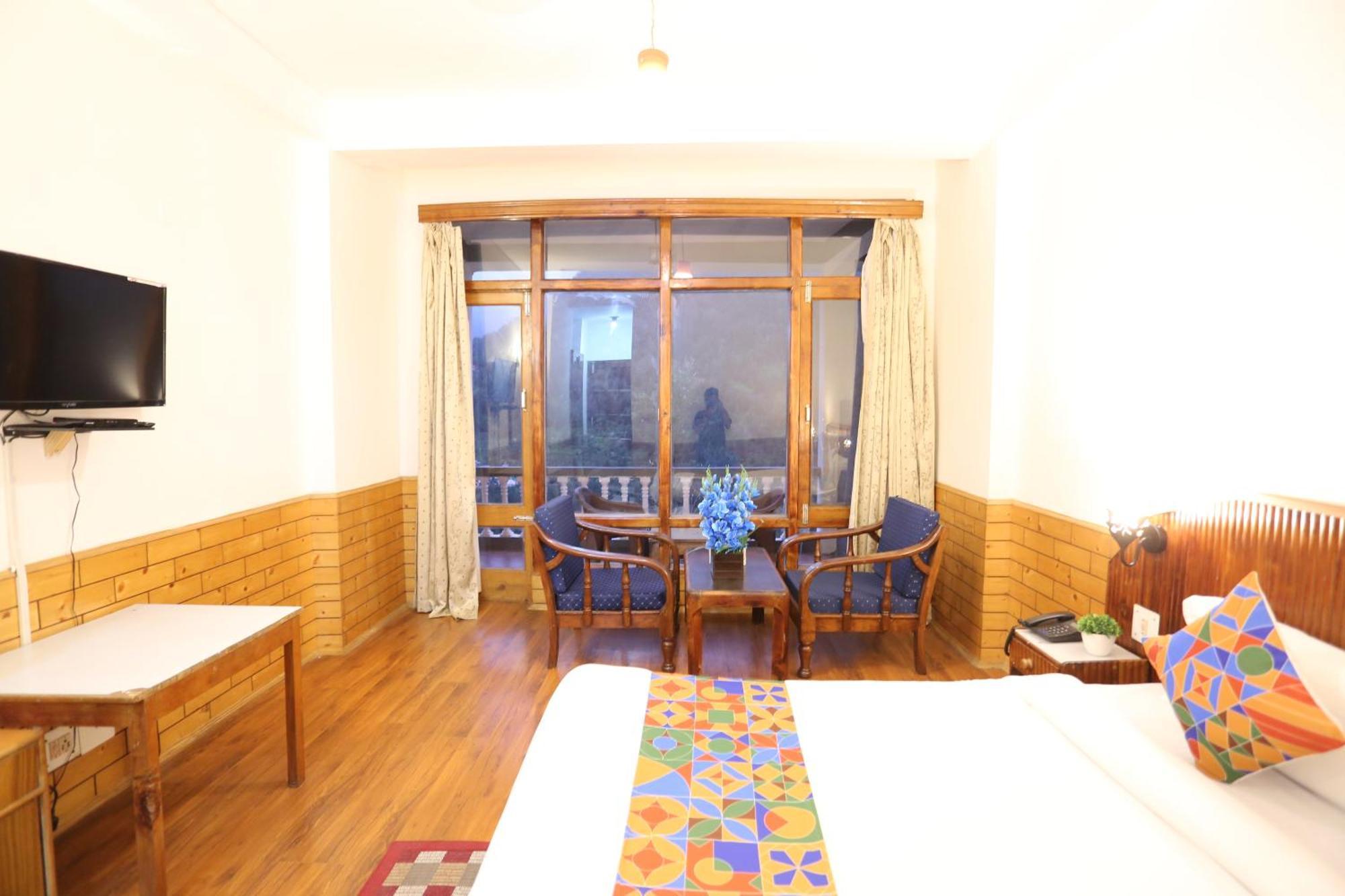 Hotel Surbhi Vashist Экстерьер фото