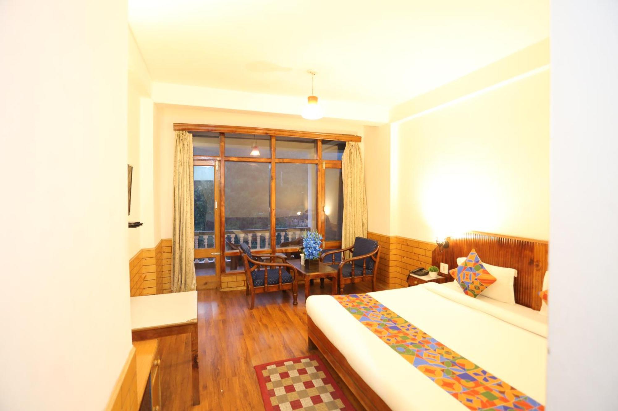 Hotel Surbhi Vashist Экстерьер фото